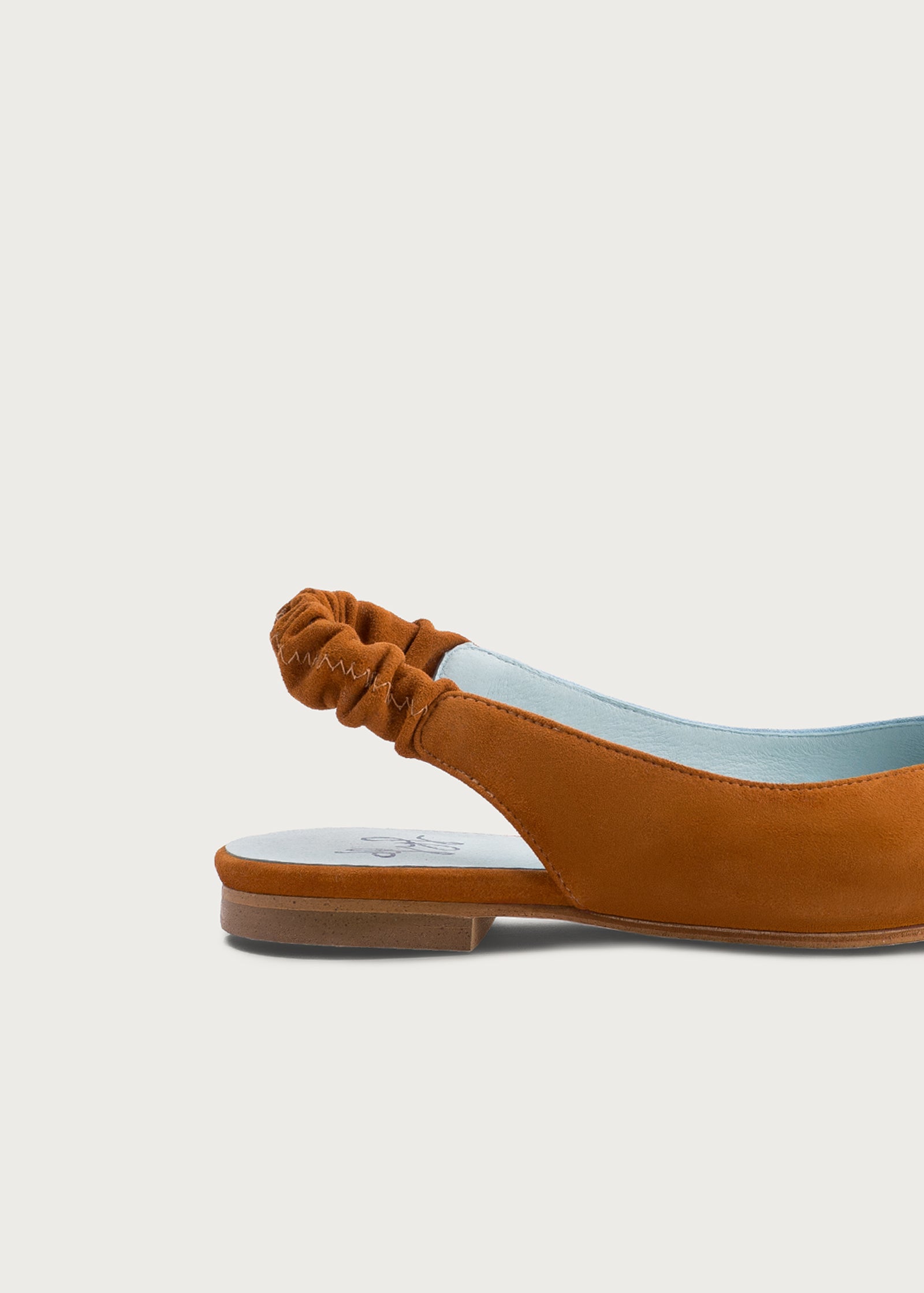 Bailarina Lotus Camel